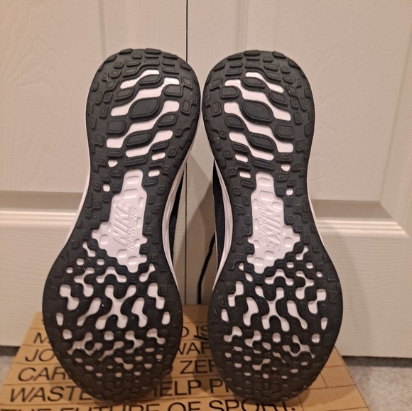 Nike Revolution 6 Next Nature Black White size 11.5 - Picture 6 of 10
